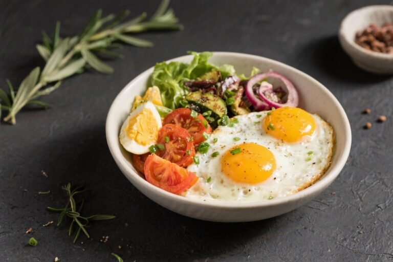 Savory Breakfast Bowl – Mediterranean Style
